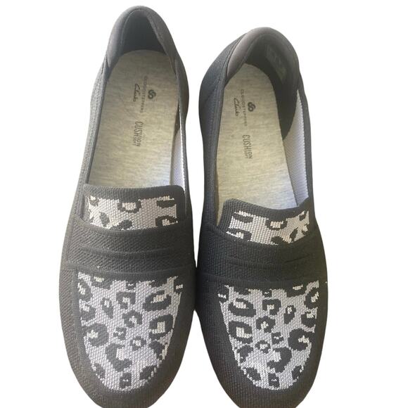 Clarks Cloudsteppers Women’s Size 8 Black Gray Knit Slip On Shoes Comfort Flats - Picture 1 of 6